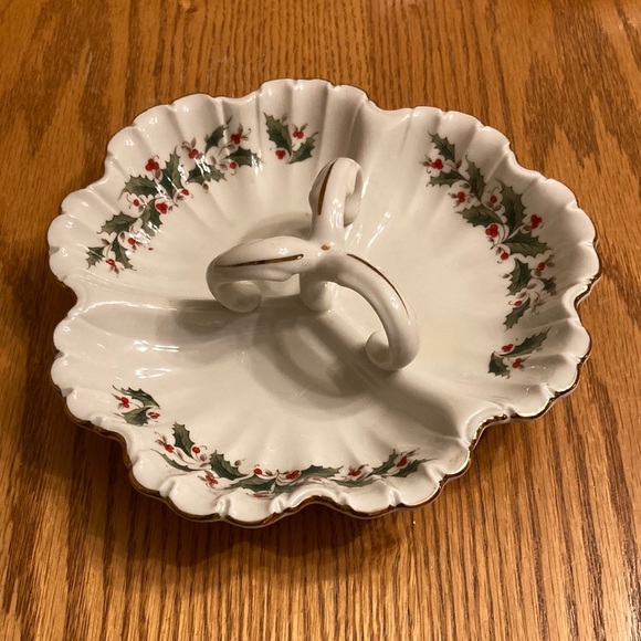 Holly Yuletide Serving Bundle (set of 3) - Picture 3 of 14